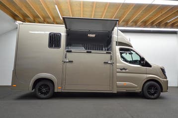 Vigo 2-paards horsetruck occasion uit 2024 met enkele cabine, Ophalen of Verzenden, Gebruikt