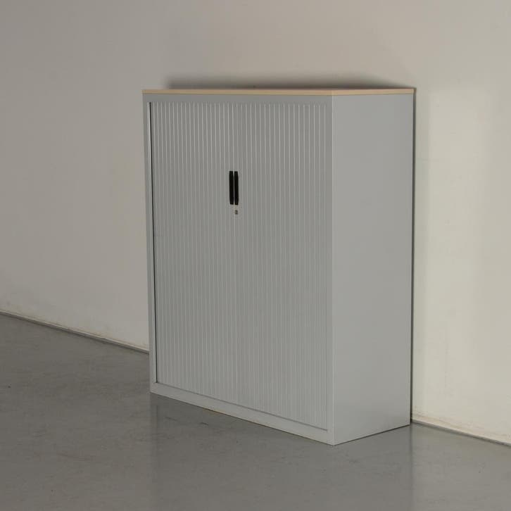 Lensvelt roldeurkast, lichtgrijs, 137 x 120 cm, incl. 3, Huis en Inrichting, Kasten | Roldeurkasten en Archiefkasten, Ophalen of Verzenden