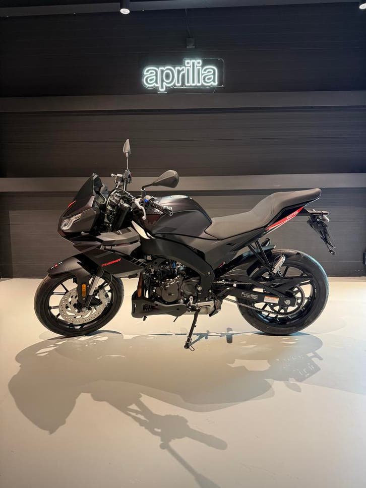 Aprilia Tuono 125cc (bj 2026), Motoren, Motoren | Aprilia, Naked bike, Minimaal motorrijbewijs A1, 1 cilinder, 11 kW of minder