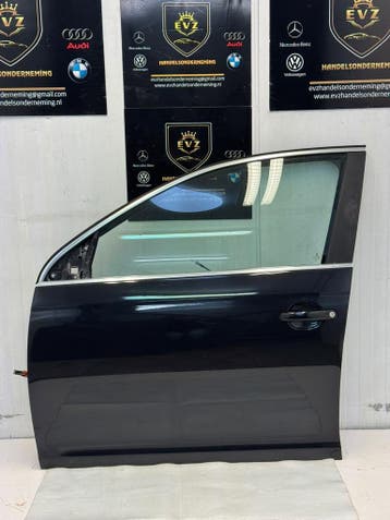 Portier 4-deurs links voor VW Jetta bj.2008 zwart LC9X, Gebruikt, Voor, Volkswagen, Deur
