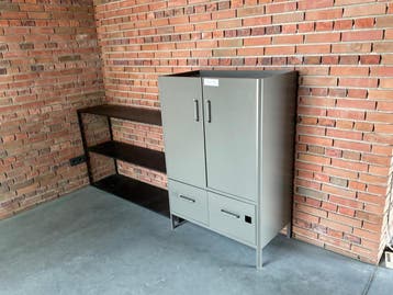 Online veiling: Metalen opbergkast en stellingkast (2 stuks), Nieuw