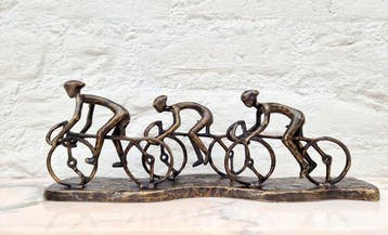 Beeldje - Peleton wielrenners - Brons