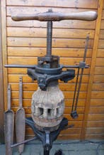 Werkgereedschap - Een uitzonderlijk speciaal gereedschap