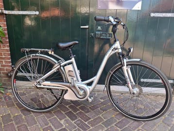 201: Flyer laag frame 45 cm, ruime instap, met jonge accu, Gebruikt, Minder dan 47 cm, 30 tot 50 km per accu, Ophalen