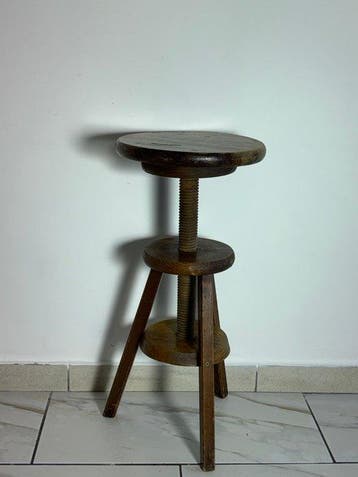 Kruk - Vintage driepoot werkplaatskruk van massief