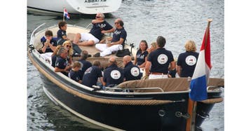 Goedkoop een Sloep met schipper huren vanaf €220,- per uur, Nieuw
