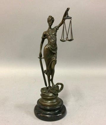 Beeldje - Bronzen beeld vrouwe justitia - exacte