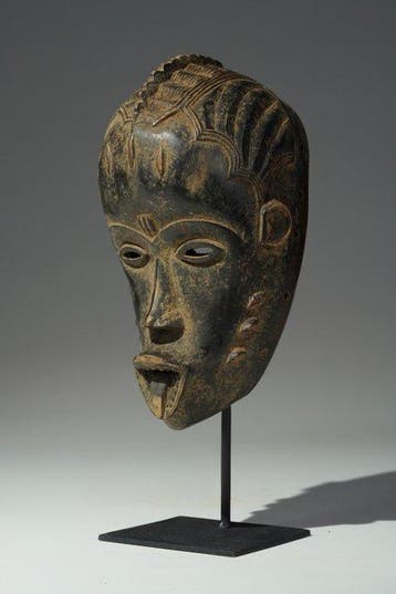 Een houten masker - Guro - Ivoorkust (Zonder minimumprijs)