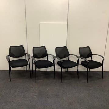 complete set van 4 stuks vergaderstoelen/ stapelstoelen, Ophalen of Verzenden, Gebruikt, Stof