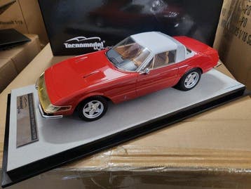Tecnomodel 1:18 - Model sportwagen - Ferrari 365 GTB4, Nieuw