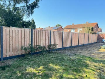Schutting hout-beton met douglas planken € 125 p/m, Tuin en Terras, Schuttingen, Nieuw, Hout, 1 tot 2 meter