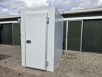 Vriescel 137 x 177 x 220 cm stekker klaar, Nieuw in verpakking, Koelen en Vriezen