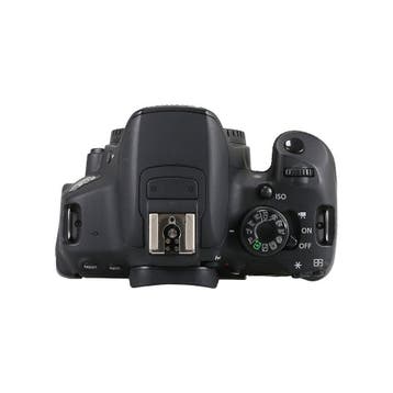 Canon EOS 700D met garantie, Ophalen of Verzenden, Gebruikt