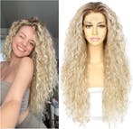 Krullend Blond Pruik Synthetisch | 40% Korting Scherpe Prijs, Ophalen of Verzenden, Nieuw