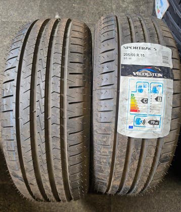 205/60r15 91H Vredestein sportrac 5 .  4 stuks op voorraad, Auto-onderdelen, Banden en Velgen, Ophalen, 15 inch, Nieuw, 205 mm