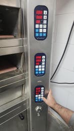 VEILING: Friedrich 4 etage bakoven elektrisch, Gebruikt, Ovens, Magnetrons en Steamers