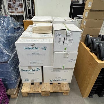 Ca. 14x doos Luchtkussen enveloppen, Sealed Air, Nieuw in verpakking