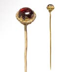 Oud-Romeins Goud, Granaat Pin
