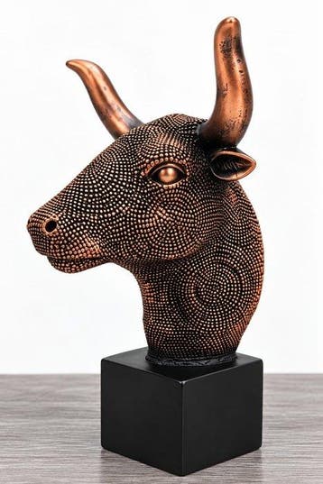 sculptuur, Abstract Textured Bull Head Bust with Copper
