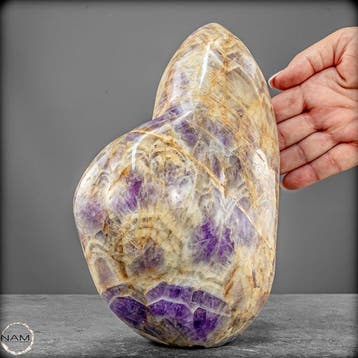 Natuurlijke Chevron-amethyst vrijvorm – markante tekening &