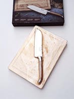 Laguiole - Santoku Knife - with cutting board - Olive Wood -
