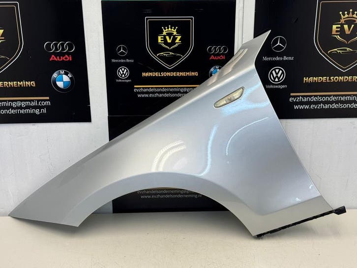 BMW 1-serie bj.2007 spatbord/voorscherm links zilver grijs, Auto-onderdelen, Carrosserie en Plaatwerk, Gebruikt, BMW, Voor, Links