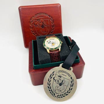 Fossil - Mickey Mouse Limited Edition Golf Theme Watch -, Verzamelen, Nieuw