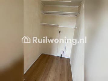 Gezellige flat in Den Haag, Segbroek, Huizen en Kamers, Woningruil, Den Haag