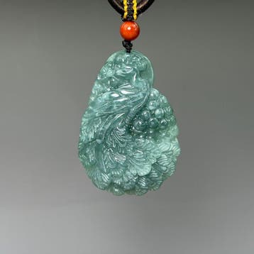 Snijwerk, Natural Jade Peacock Pendant - 47 mm -