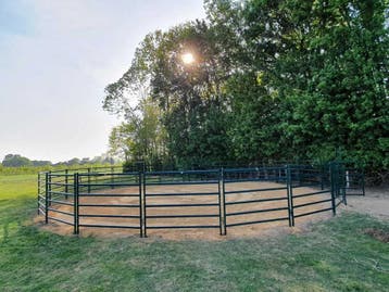 SALE!  Roundpen /  longeercirkel Ø 15 mtr. € 2745,85,- incl., Weidegang