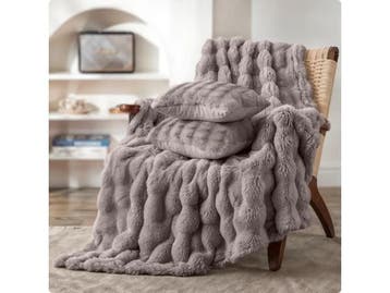 Veiling - Pom Pom Fur plaid met kussens - taupe, Nieuw