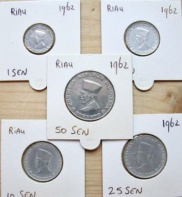 Riau. Sukarno. 1-5-10-25-50 Sen 1962 | Complete series |