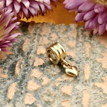 Pandora bedel; Goud; Dangling Heart (Hanger of bedel), Sieraden, Tassen en Uiterlijk, Bedels, Ophalen of Verzenden, Gebruikt, Goud