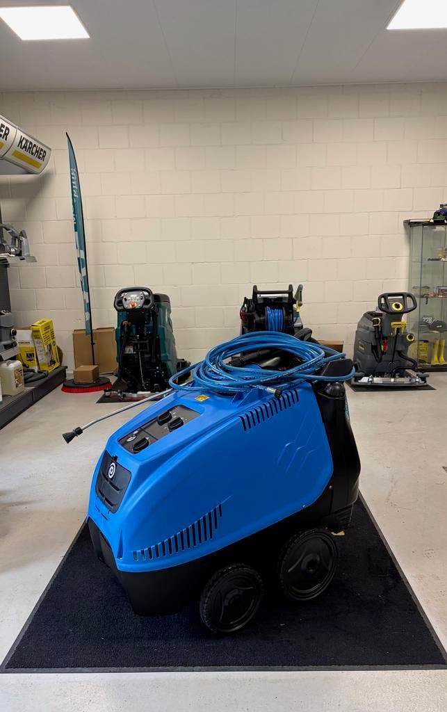 Waterkracht Warmwater Hogedrukreiniger | 230 V | demo model, Doe-het-zelf en Verbouw, Reinigingsmachines, Overige typen, Zo goed als nieuw
