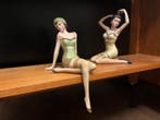 Beeldje - Bad Lady’s (2) - resin, Antiek en Kunst