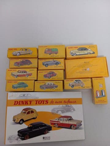 Dinky Toys 1:43 - Modelauto - Lot de 12 miniatures Dinky, Nieuw