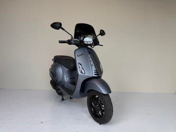 Vespa Sprint Brom 45 km/h, BWJ 2024, Grigio Titanio, Gebruikt, Ophalen of Verzenden, Benzine, Vespa