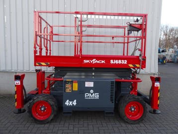 Veiling: Schaarhoogwerker Skyjack SJ6832RT Diesel 11.75m 201, Ophalen