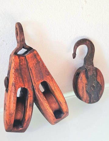Maritieme objecten (2) - Hout- scheepsblok scheepskatrol