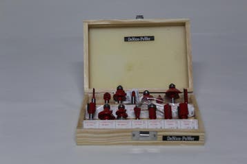 15 freesjes frees set 1/4 inch  in houten kistje, Nieuw