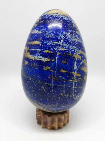 Een monumentaal AAA-klasse koninklijkblauw lapis lazuli-ei