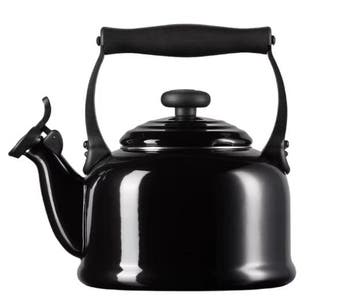 2dekans | Le Creuset Classic Fluitketel 1,6 L – Ebbenhout, Ophalen of Verzenden, Zo goed als nieuw