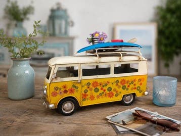 Decoratief ornament - Europa - old metal car
