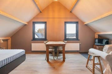 Appartement te huur in Strijbeek - 80 m² - 1 kamer(s), Huizen en Kamers, Huizen te huur, Appartement, Strijbeek, Noord-Brabant