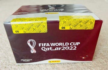 2022 Panini Factory Sealed Box with 120 Mint Sealed Sticker, Nieuw