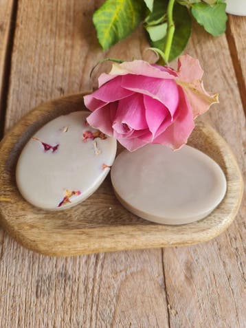 Veganistische en biologische Rozen body bar - voedend -, Nieuw