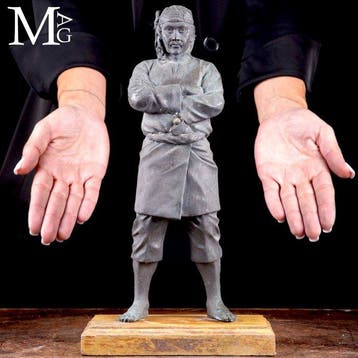 Expressieve beeld met bronzen patina - Japanse krijgerfiguur