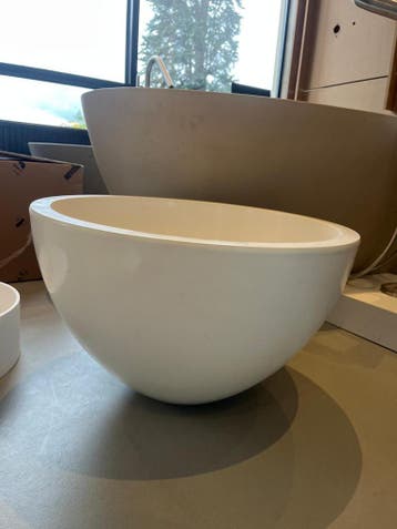 Grote witte waskom Ø54 cm – massief & modern, 34 cm hoog, Nieuw, 50 tot 100 cm