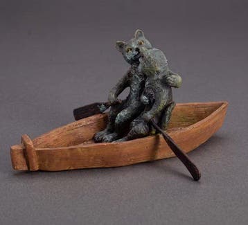 Beeld, Twee katten in een roeiboot - 8.5 cm - Brons, Antiek en Kunst
