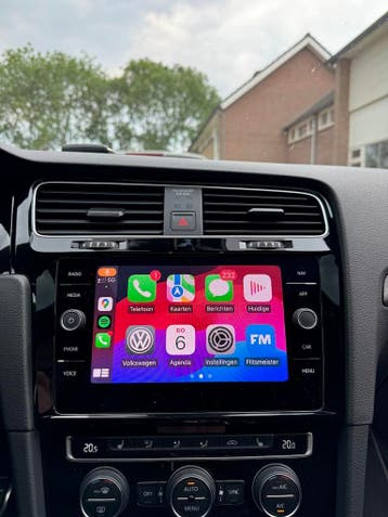 Volkswagen Discover Media 8 inch - inc. inbouw complete SET, Zo goed als nieuw